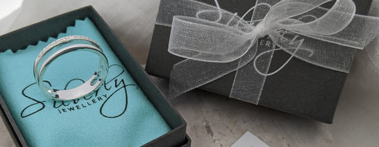 Christmas Gift Guide for Her: Find the Perfect 925 Silver Present