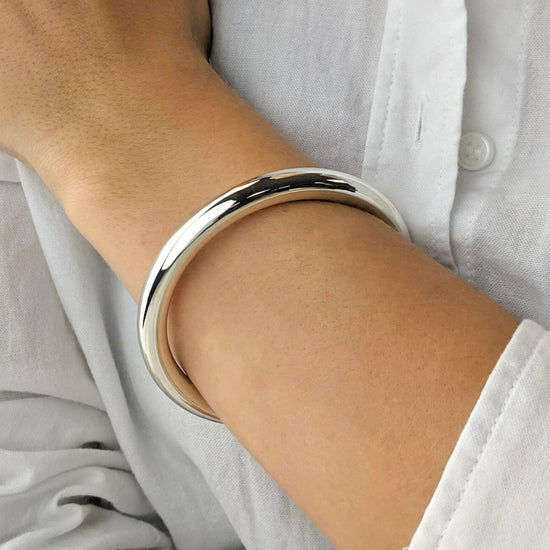 Chunky Sterling Silver Round Tube Bangle – Thick Stacking Bracelet