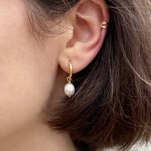 
                  
                    Gold-Plated Sterling Silver Double Hoop Ear Cuff - Fake Piercing
                  
                