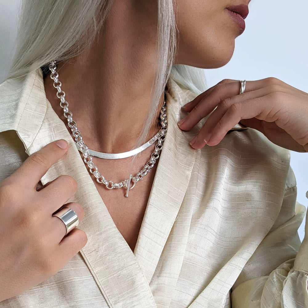 https://925silverly.com/cdn/shop/files/Silverly_Sterling_Silver_Chunky_Rolo_Chain_Toggle_Clasp_Extra_Wide_Band_Ring_Herringbone_Necklace_1000x.jpg?v=1749559500