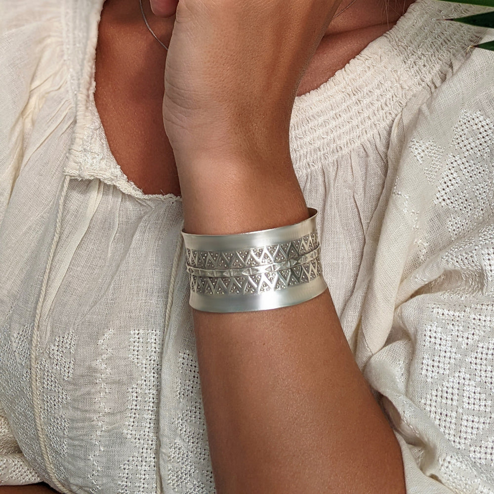 Karen Hill Tribe Bangle | 925 Silver Tribal Cuff | Silverly