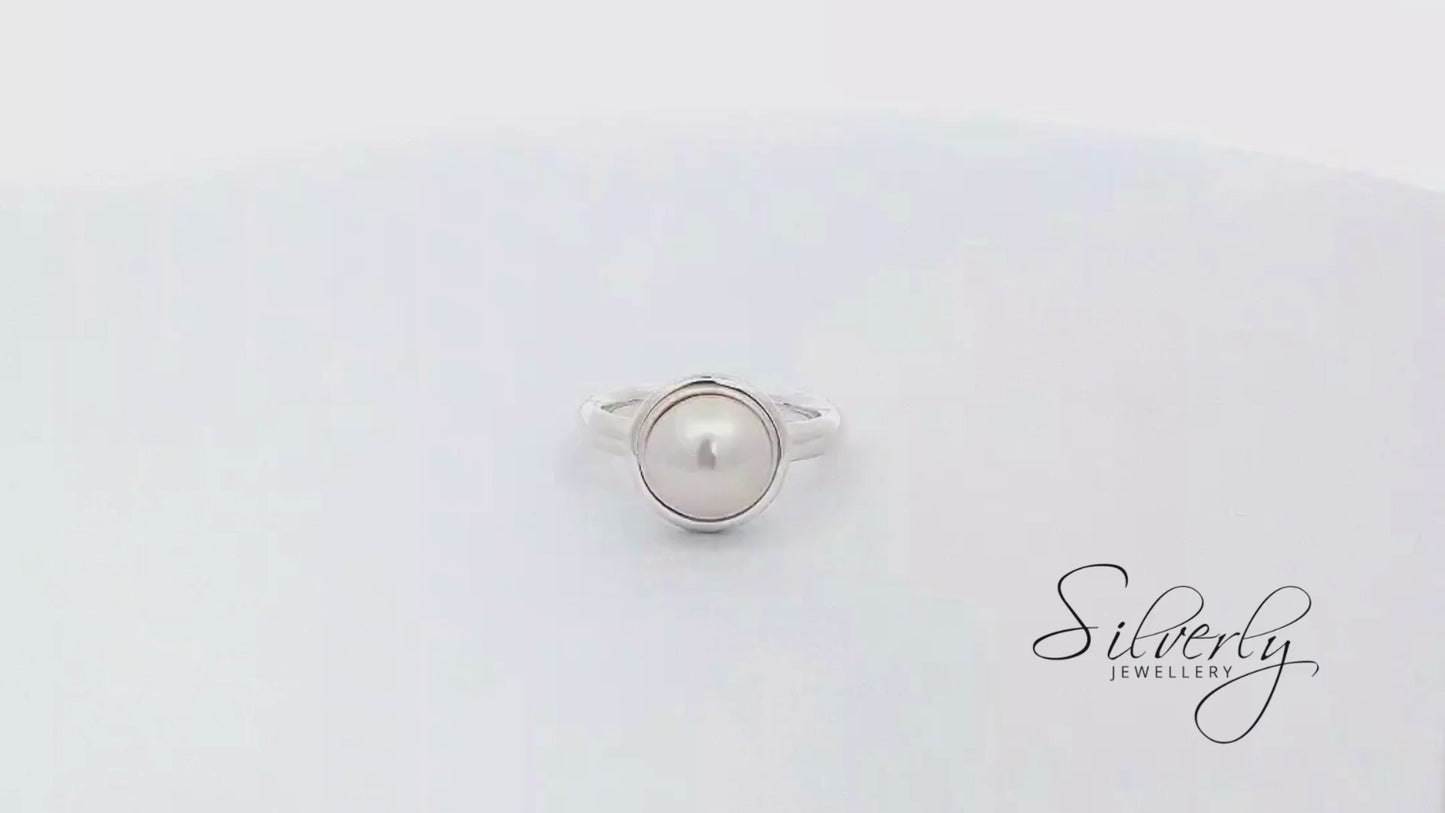 Sterling Silver Large Round Cream Freshwater Pearl Classic Band Ring