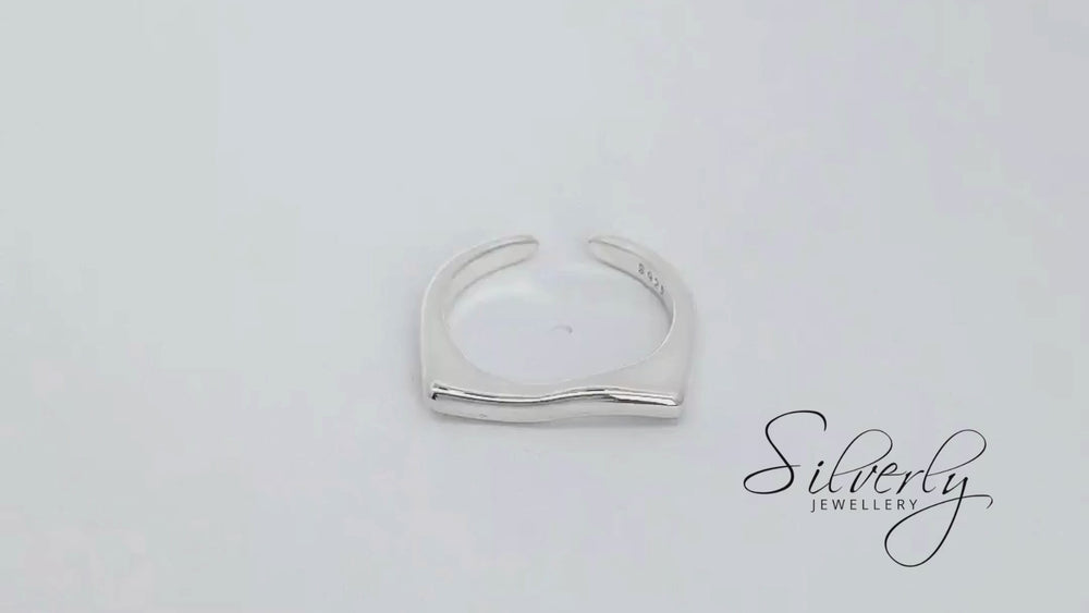 
                  
                    Load and play video in Gallery viewer, Sterling Silver Minimalist Modern Simple Wavy Flat Top Open Ring
                  
                