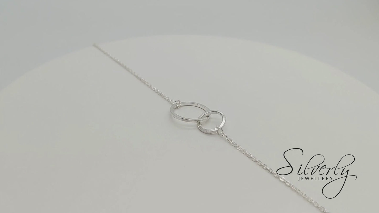 Sterling Silver Interlocking Double Circle Thin Chain Bracelet