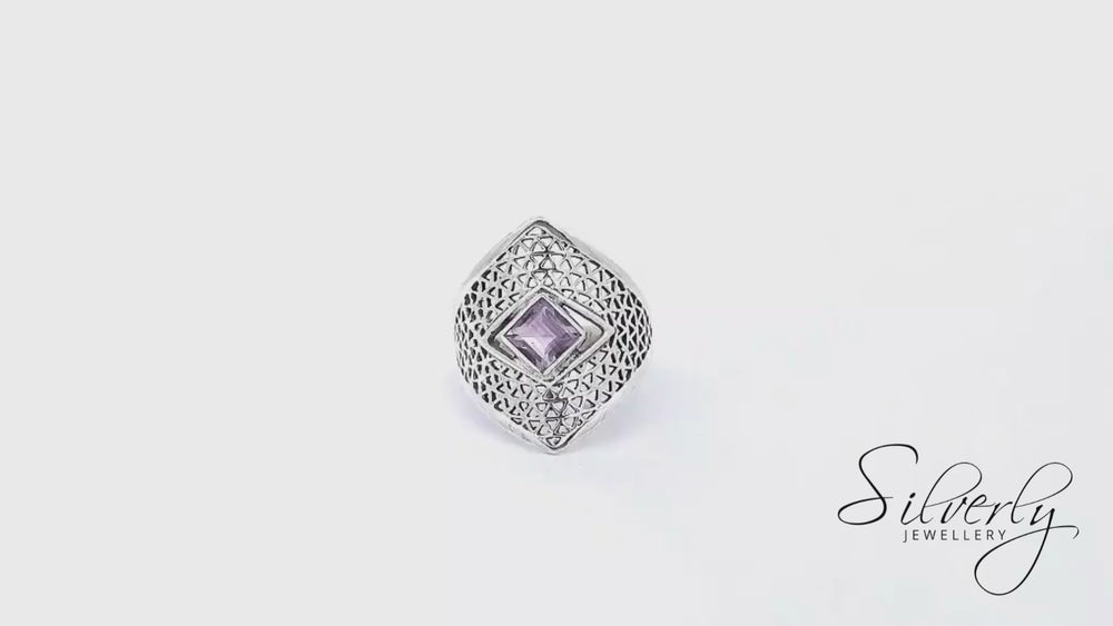 
                  
                    Load and play video in Gallery viewer, Sterling Silver Amethyst Purple Gemstone Cut-Out Motif Armour Ring
                  
                