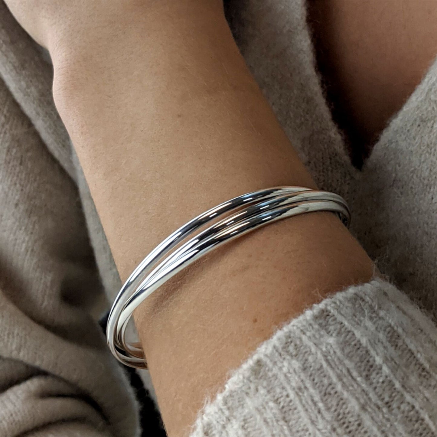 Sterling silver triple Russian wedding bangle — set of three interlocking D-shape stacking bangles