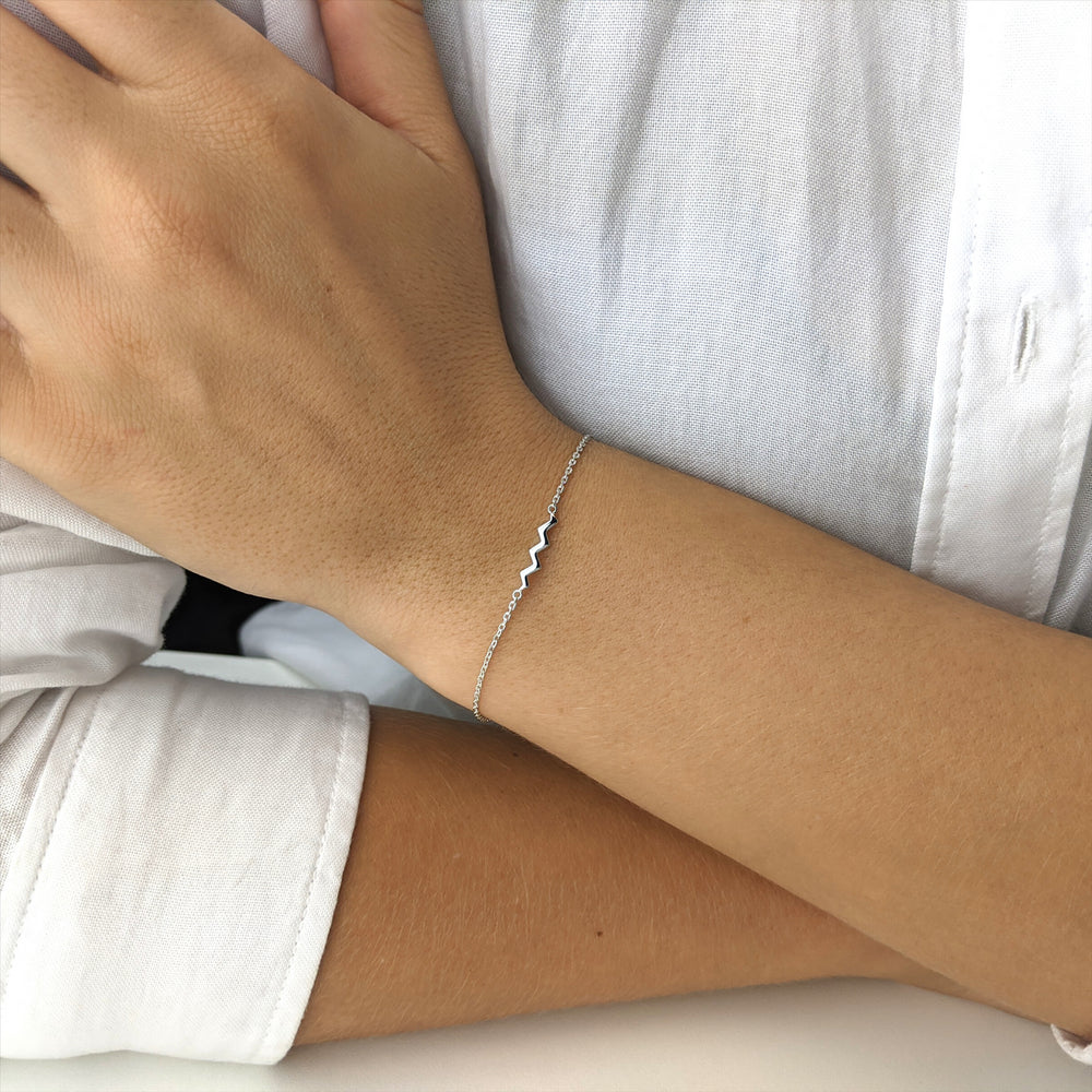 
                  
                    Sterling Silver Thin Zig Zag Chain Bracelet Minimalist Design
                  
                