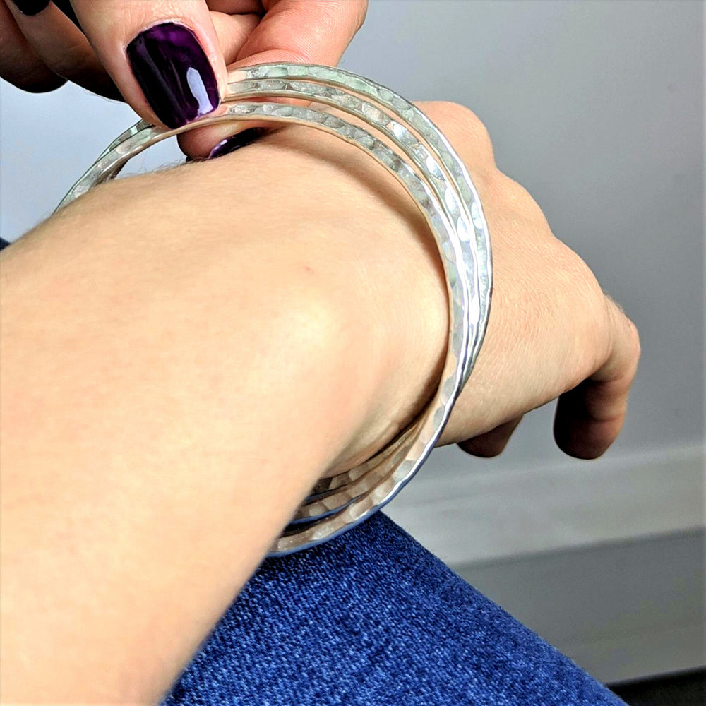 
                  
                    Karen Hill Tribe Silver Simple Hammered Flat Stackable Bangle
                  
                