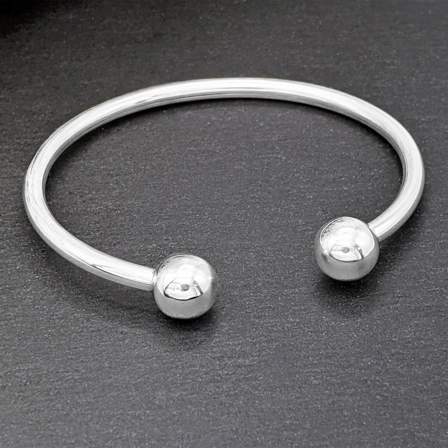 
                  
                    Sterling Silver Chunky Round Tube Torque Bangle Classic Bracelet
                  
                