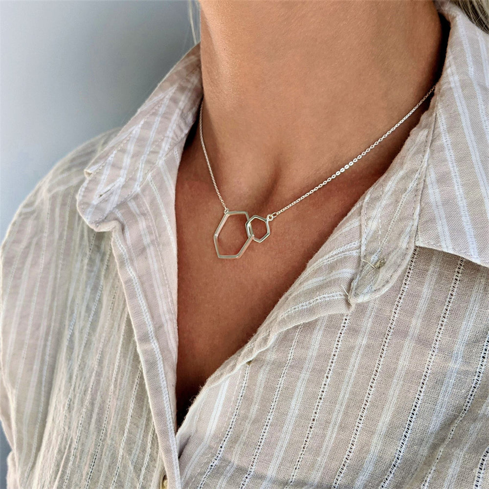 
                  
                    Sterling Silver Interlocking Double Hexagon Necklace Cable Chain
                  
                