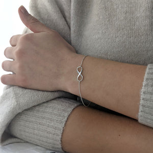 
                  
                    Sterling Silver Infinity Knot Chain Bracelet Friendship Bracelets
                  
                