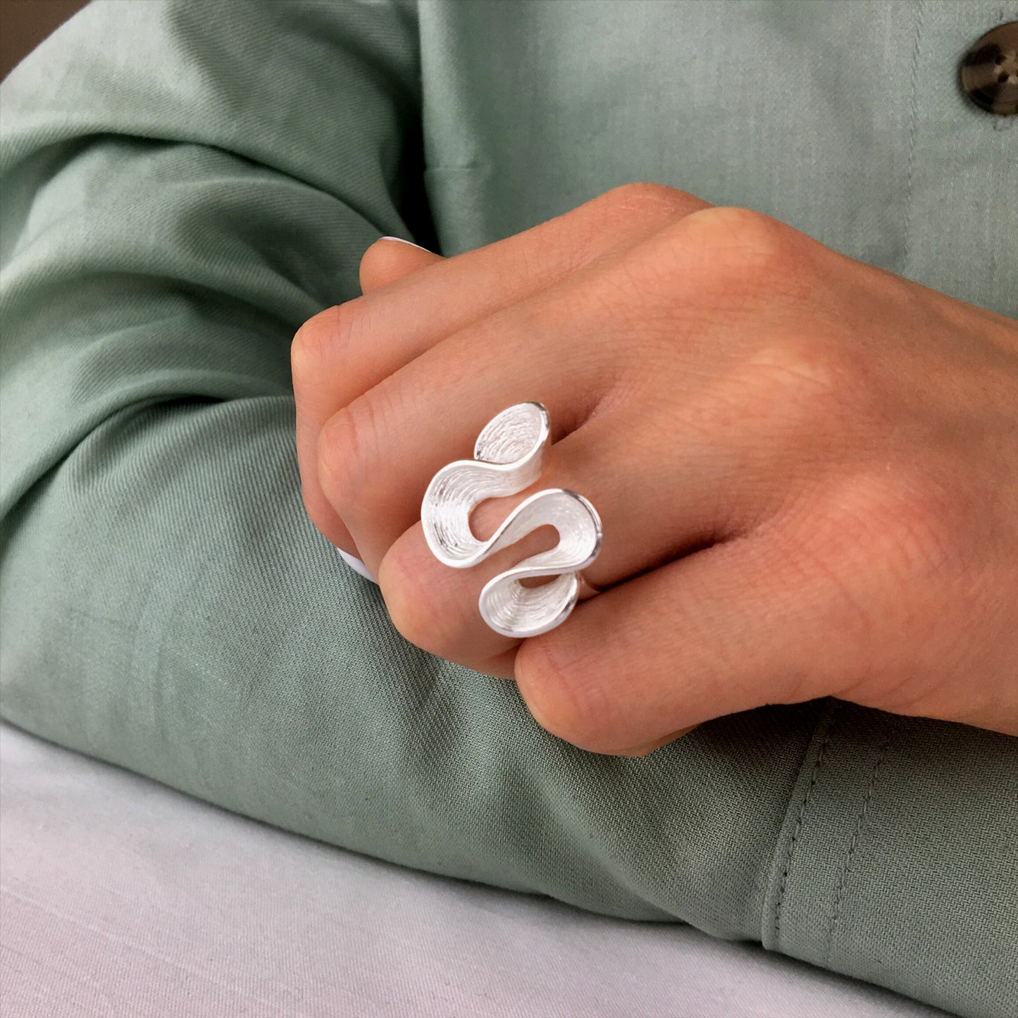 
                  
                    Sterling Silver Unique Modern Textured Ripple Wavy Squiggle Swirl Ring
                  
                