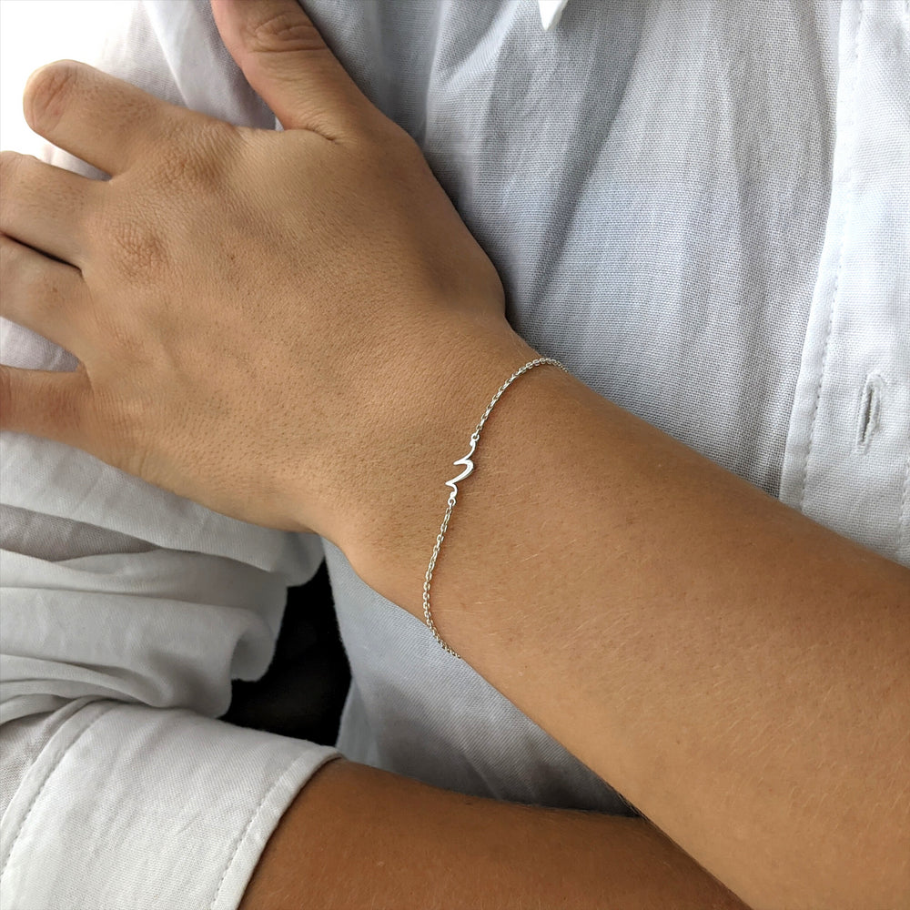 
                  
                    Sterling Silver Thin Heartbeat Cable Chain Bracelet Minimalist Design
                  
                