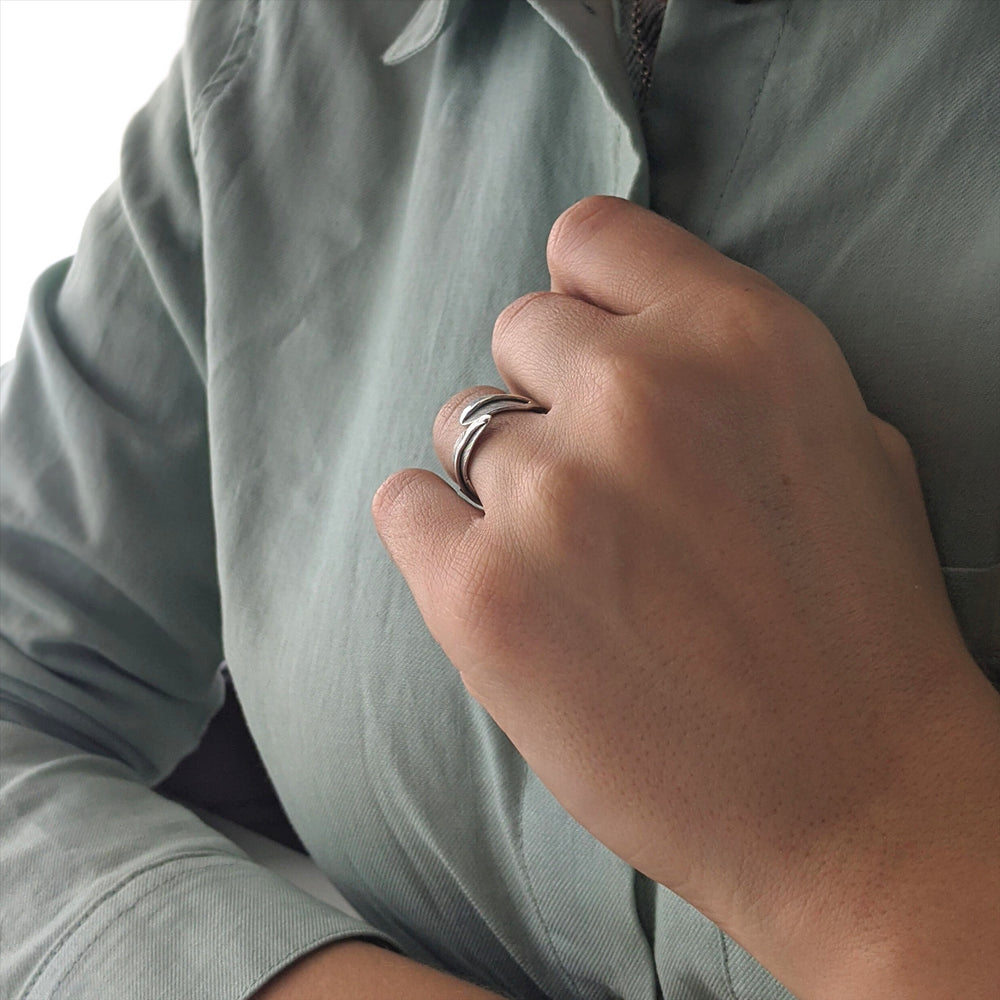 
                  
                    Sterling Silver Chunky Wide Detailed Leaf Feather Wrap Adjustable Ring
                  
                