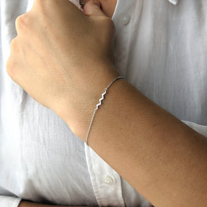 
                  
                    Sterling Silver Thin Zig Zag Chain Bracelet Minimalist Design
                  
                