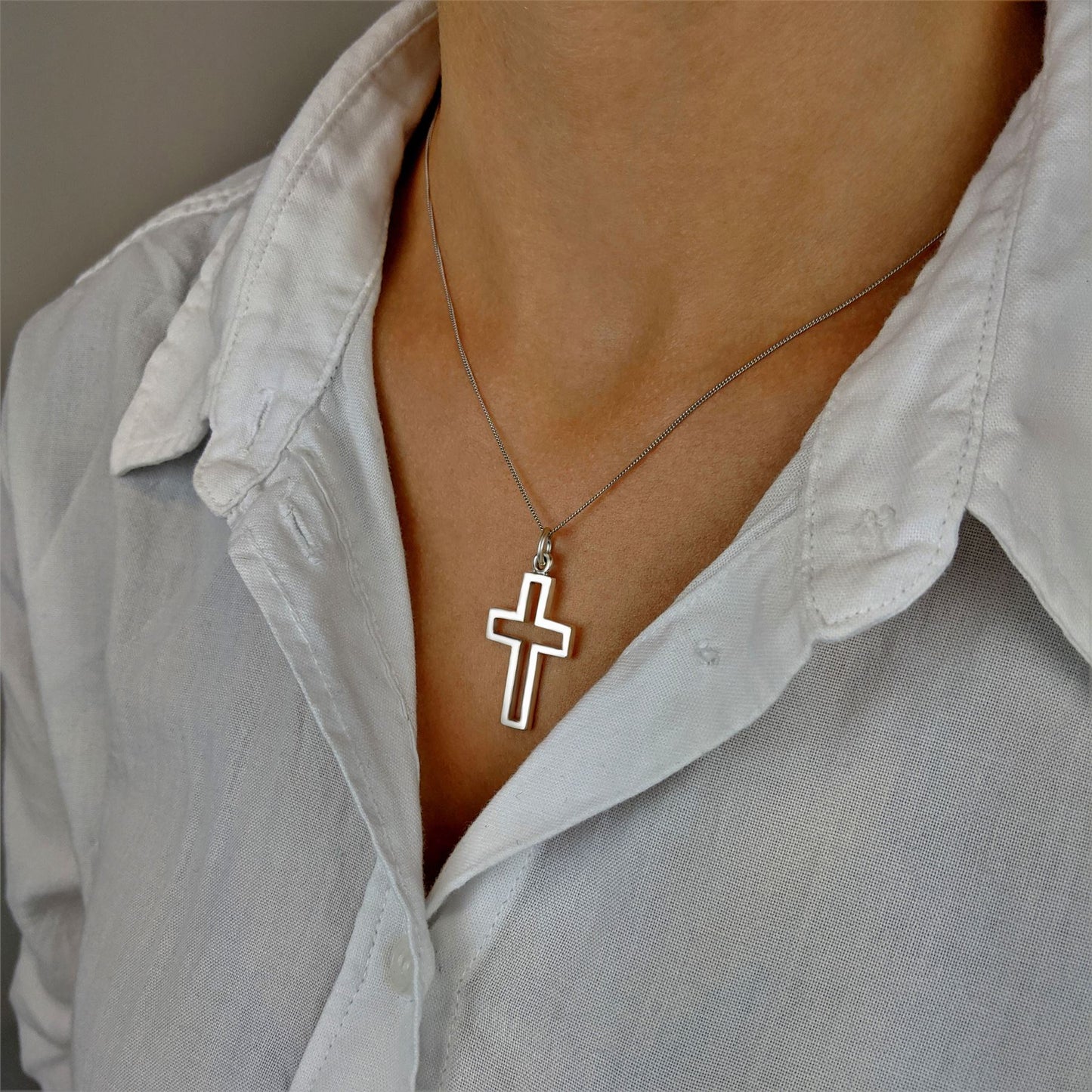 
                  
                    Sterling Silver Large Hollow-Out Open Cross Pendant Chain Necklace
                  
                