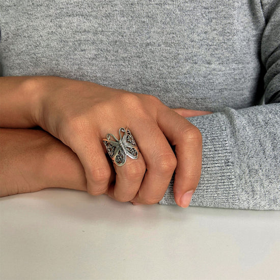 
                    
                      925 sterling silver filigree butterfly ring — 4.5g hallmarked solid silver, hypoallergenic and nickel-free
                    
                  