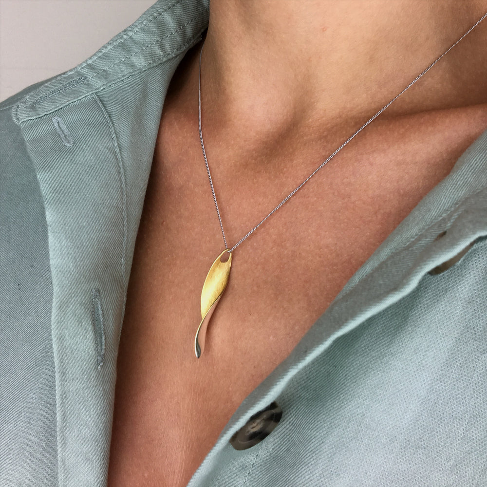 Brushed Gold Heart Neckkace – Meira T Boutique